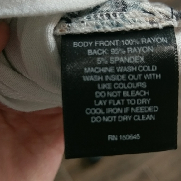 Signature Studio top - Picture 5 of 6